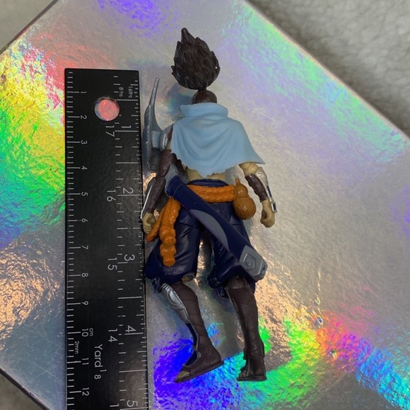 League of Legends The Champion Collection 1st Edition Yasuo 4.5" Action Figure - Picture 4 of 7